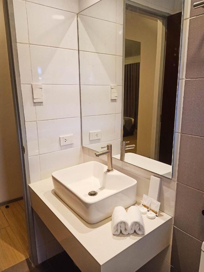Inncity Hotel Calbayog Buitenkant foto